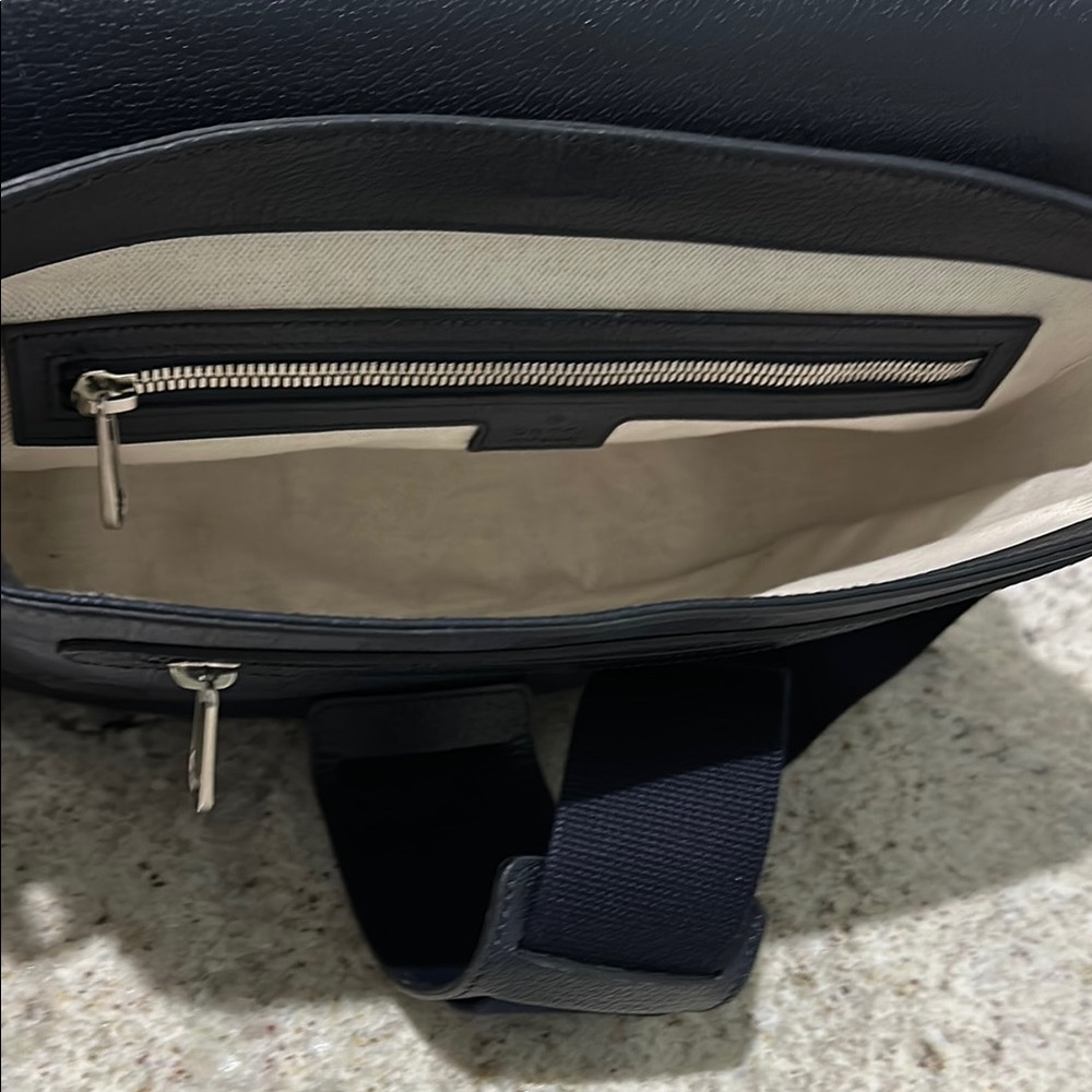 Gucci Dark Blue Crossbody Bag - Picture 2 of 6